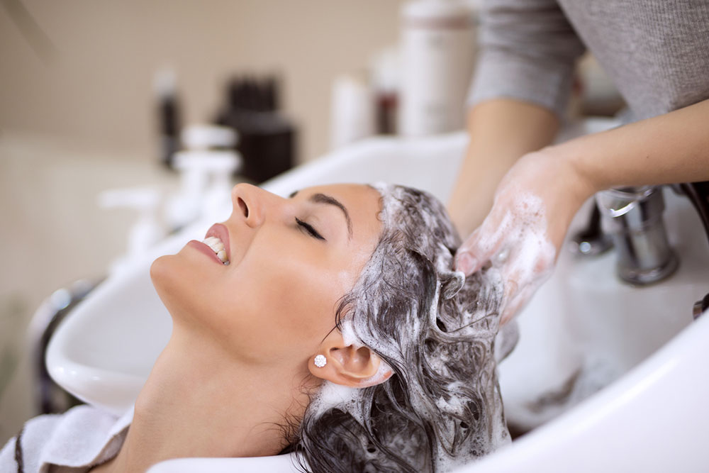 8 effective hacks to get rid of oily hair