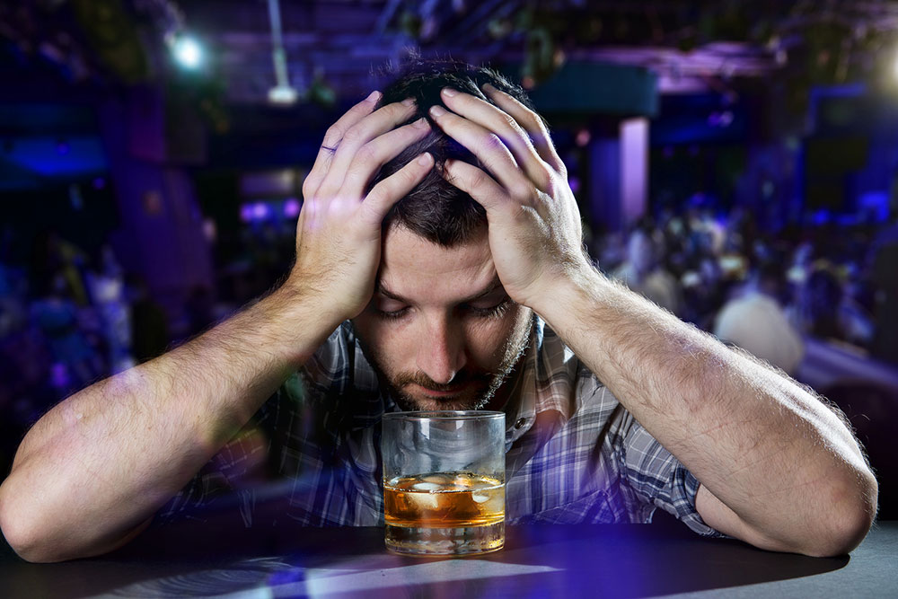 Alcohol addiction – Symptoms and treatment