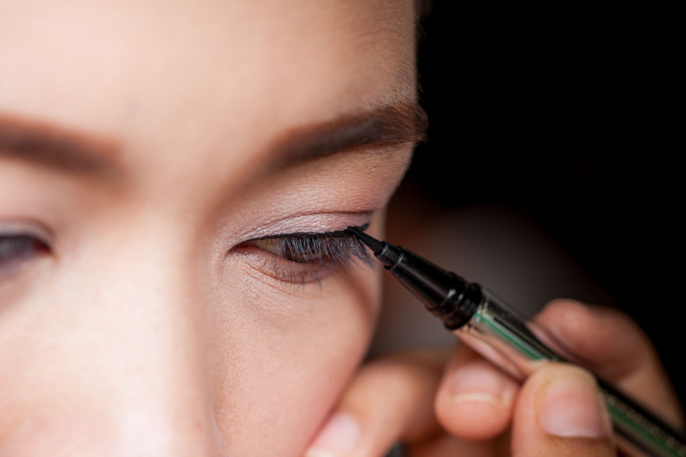 The importance and usage of eyeliners in a makeup routine