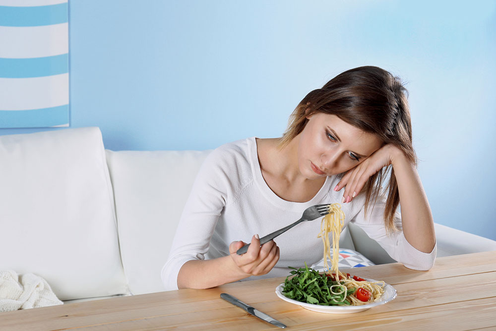 Three common types of eating disorders and their symptoms